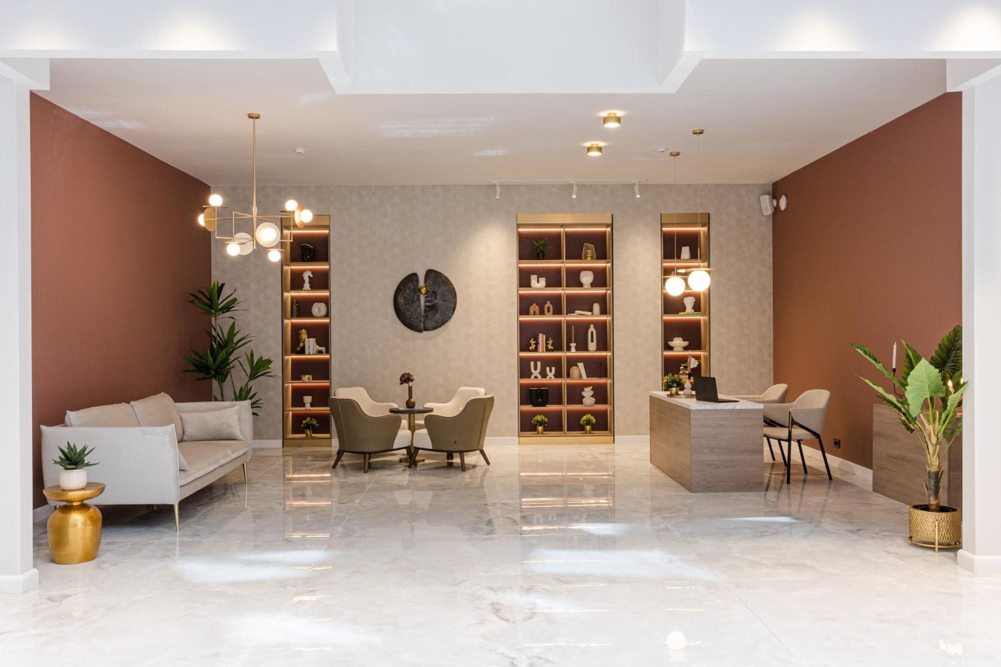 Ramada By Wyndham Bucharest Otopeni Airport Екстер'єр фото